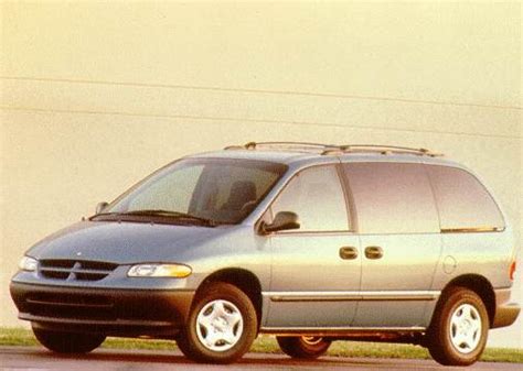 1998 Dodge Caravan photo