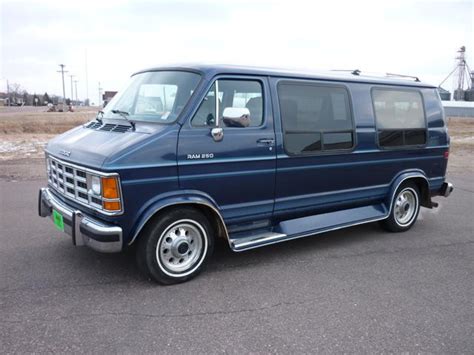 1998 Dodge Ram b250 engine