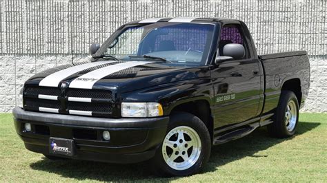 1998 Dodge Ram pickup photo