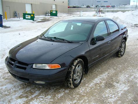 1998 Dodge Stratus photo