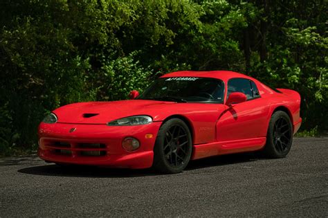 1998 Dodge Viper engine