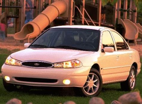 1998 Ford Contour photo