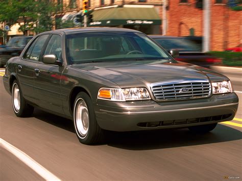 1998 Ford Crown victoria photo