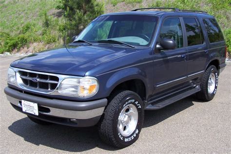 1998 Ford Explorer photo