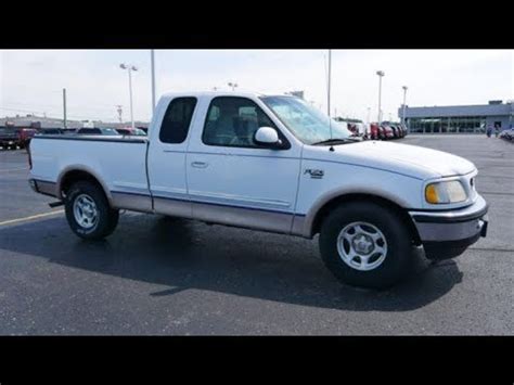 1998 Ford Lariat engine