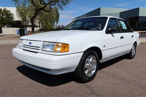 1998 Ford Tempo photo