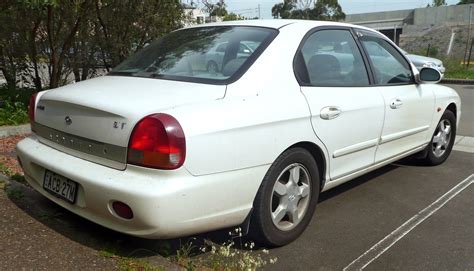 1998 Hyundai Sonata photo