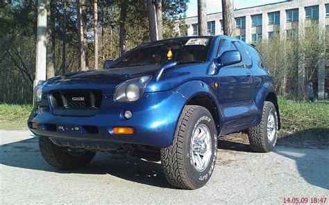 1998 Isuzu Vehicross photo