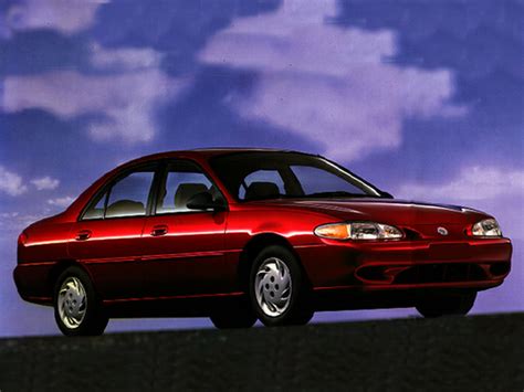 1998 Mercury Tracer photo