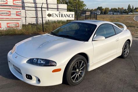 1998 Mitsubishi Eclipse photo