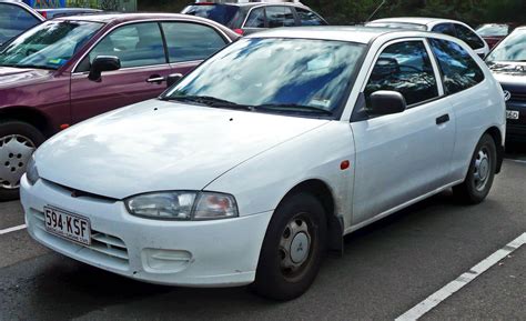 1998 Mitsubishi Mirage photo