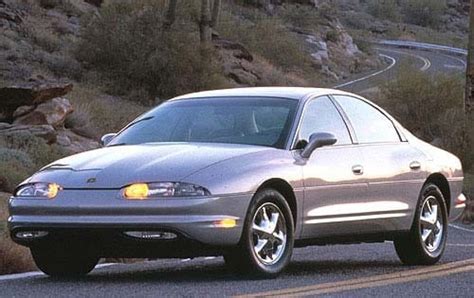 1998 Oldsmobile Aurora photo