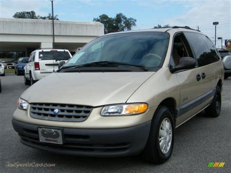 1998 Plymouth Grand voyager photo