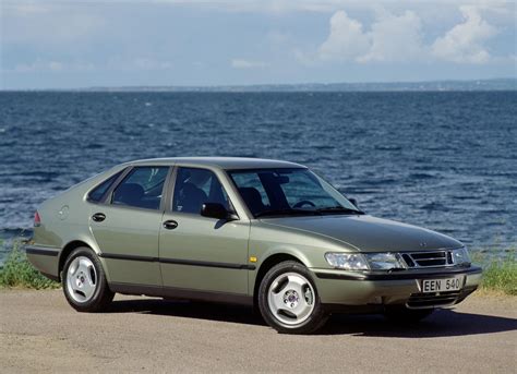 1998 Saab 900 photo