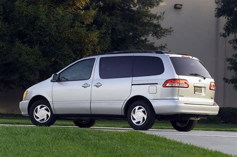 1998 Toyota Sienna