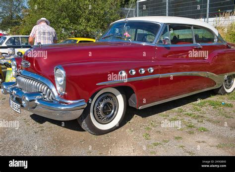1999 Buick Roadmaster photo