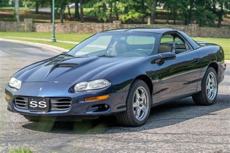 1999 Chevrolet Camaro photo