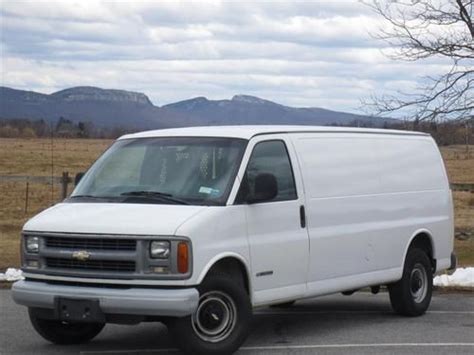 1999 Chevrolet Chevy van engine