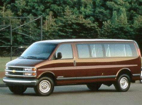 1999 Chevrolet Express 1500 photo