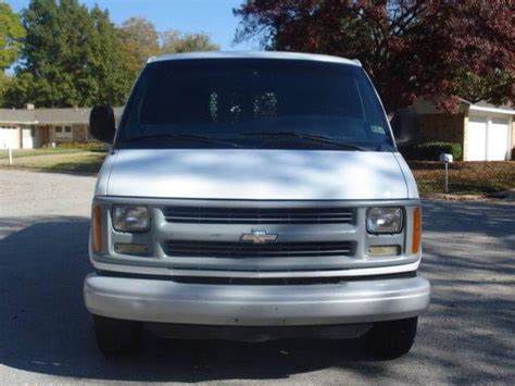 1999 Chevrolet Express 3500 photo