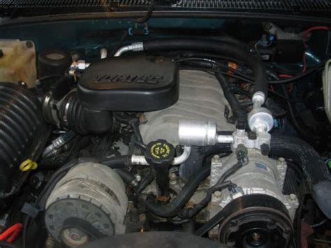 1999 Chevrolet Suburban 2500 engine