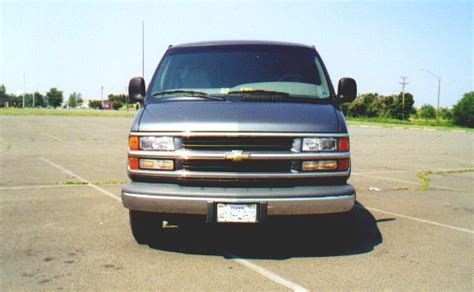 1999 Chevrolet U-van photo