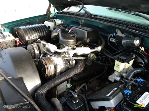 1999 Chevrolet Yukon engine