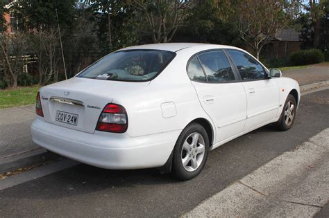 1999 Daewoo Leganza photo