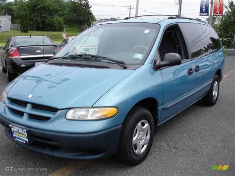 1999 Dodge Grand caravan photo