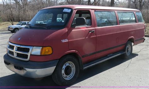 1999 Dodge Ram wagon