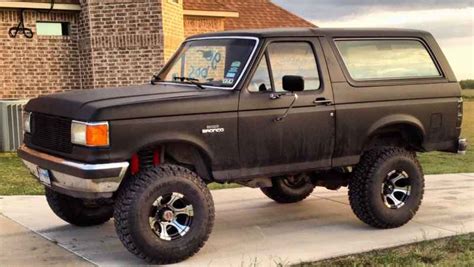 1999 Ford Bronco photo