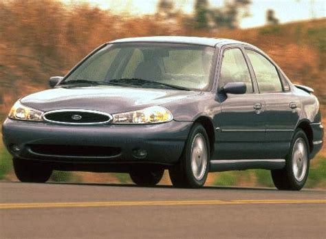 1999 Ford Contour photo