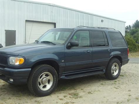 1999 Ford Mountaineer engine