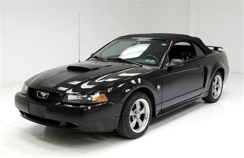 1999 Ford Mustang convertible engine