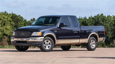 1999 Ford Pickup photo