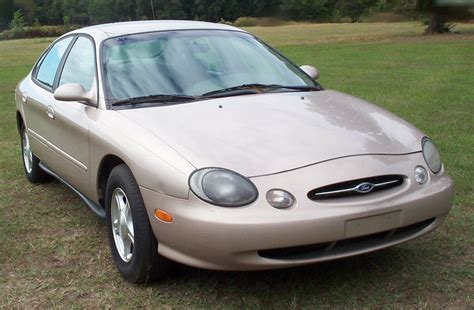 1999 Ford Taurus photo