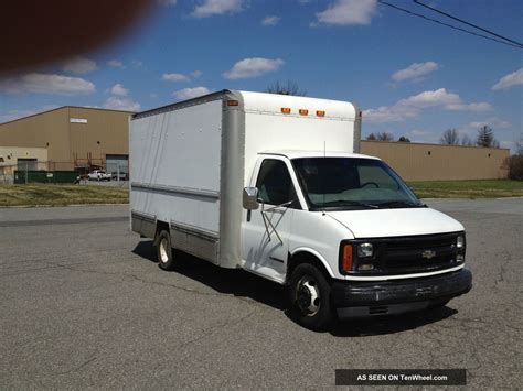 1999 Gmc G van photo