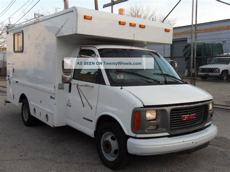 1999 Gmc Savana 3500 photo