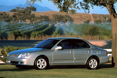 1999 Hyundai Sonata photo