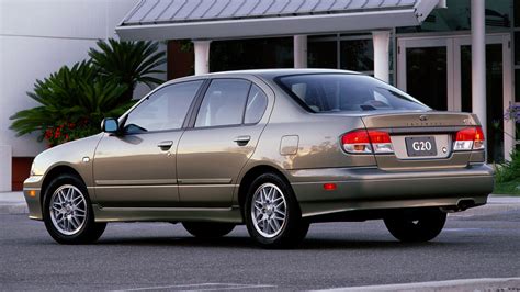 1999 Infiniti G20 photo