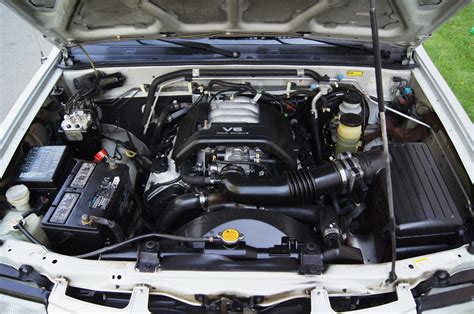 1999 Isuzu Amigo engine