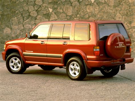 1999 Isuzu Trooper photo