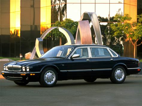 1999 Jaguar Xj8 photo