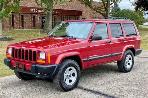 1999 Jeep Cherokee photo