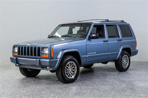 1999 Jeep Cherokee photo