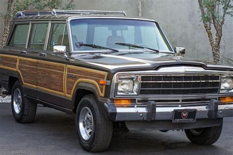 1999 Jeep Grand wagoneer engine