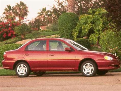 1999 Kia Sephia photo