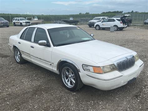 1999 Mercury Marquis