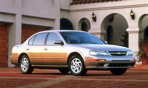 1999 Nissan Maxima photo