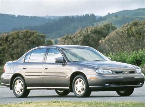 1999 Oldsmobile Cutlass photo